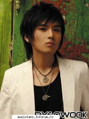 Ryeowook(Kim Ryeo-wook) - Numele Real: Kim Ryeo-wook Numele de scena - Super Junior